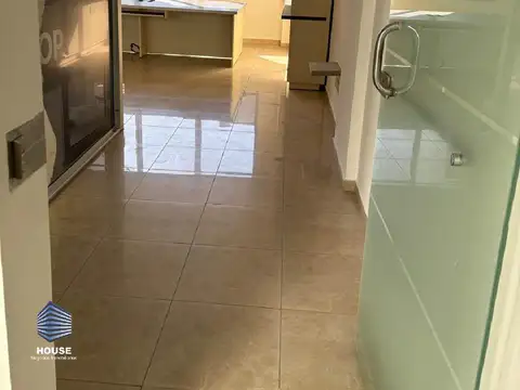 Oficina 2 ambientes con 1 baño