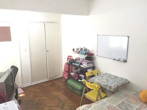 Departamento Monoambiente, 3 piso por escalera, hermosa terraza compartida,