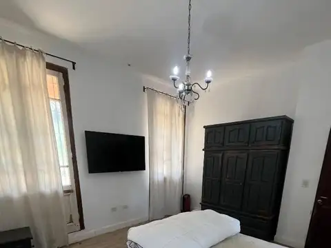 Casa en Alquiler con 1 cochera