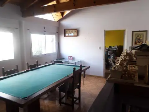 Casa 6 ambientes con 3 baños