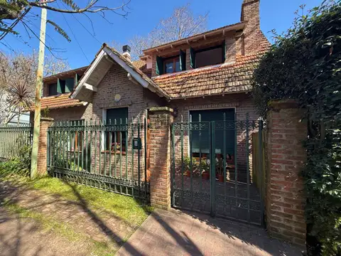 Casa en Alquiler de 4 dormitorios