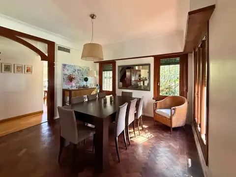 Casa 6 ambientes con 3 baños
