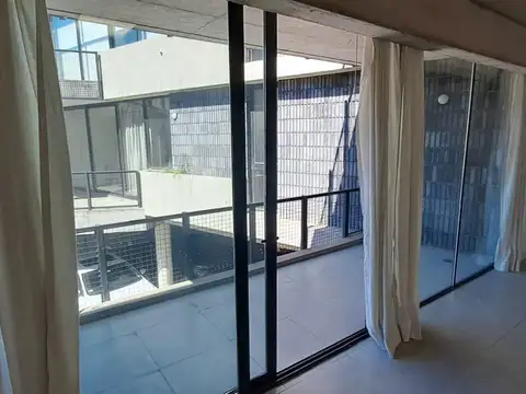 Oficina en Alquiler en Barrio Parque Leloir, $ 740.000