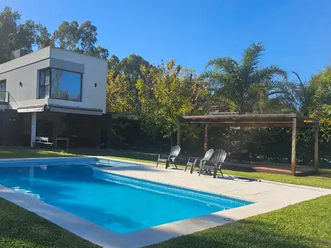 Casa en Alquiler de 4 dormitorios