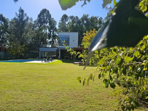 Casa en venta en Club Miralagos