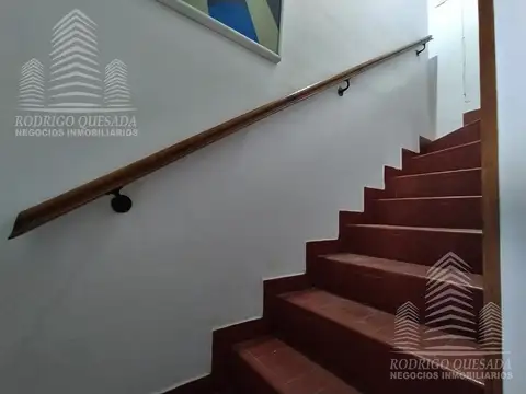 Depto Tipo Casa en Venta con 1 cocheras