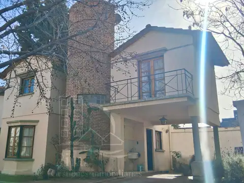 CASA Centro Mendoza Godoy Cruz 3 dormitorios 3 baños cochera