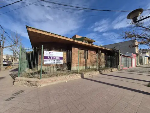 Casa en venta, barrio Cumelen