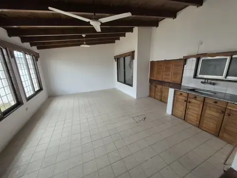 Casa en venta, barrio Cumelen