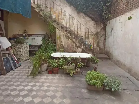 CASA VENTA 3 AMB A RECICLAR Villa Ortuzar 8.88M x 17.6M