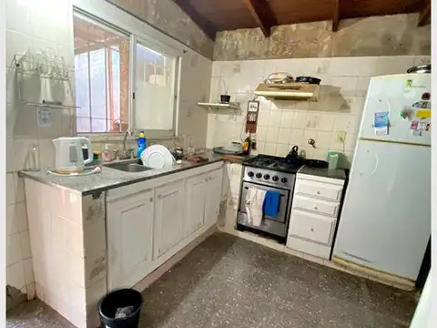 Casa 3 ambientes con 1 baño