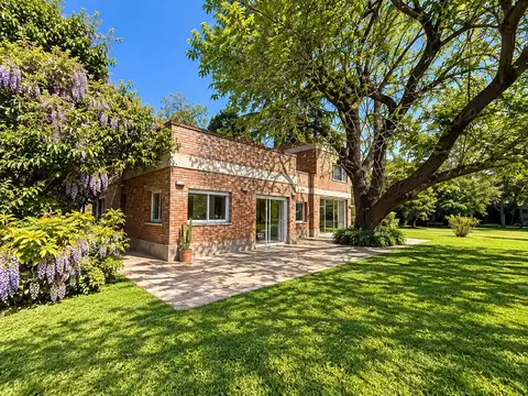 Venta - Casa - Barrio Los Pinos - Exaltación de la Cruz