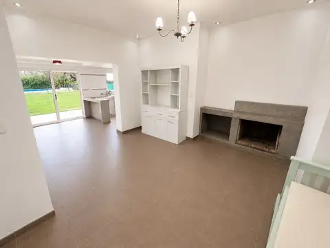 Venta - Casa - Barrio Los Pinos - Exaltación de la Cruz