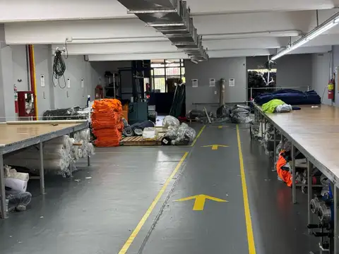 Galpon en Alquiler 9  mts Fondo