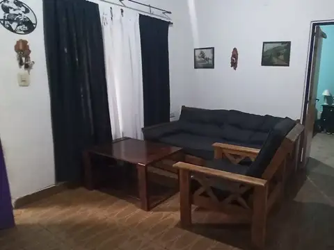 CASA EN VENTA 3 AMBIENTES CON PARQUE L. DE ZAMORA
