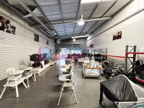 ALQUILER LOCAL CON DEPOSITO Y OFOCINA DE 363 M2 EN SAAVEDRA