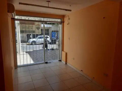 Local en Alquiler en Santa Fe, $ 400.000