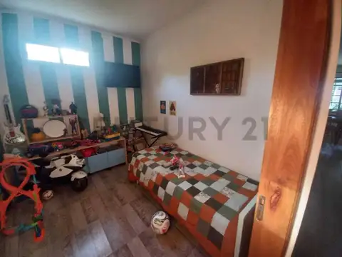 VENTA CASA CON PISCINA Y PARQUE - LA VANGUARDIA