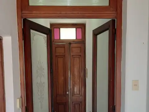 VENTA DE AMPLIA PROPIEDAD EN EL CENTRO DE LA CIUDAD