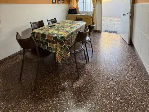 DPTO TIPO CASA INTERNO DE 4 AMBIENTES CON PATIO