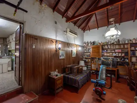 Casa 5 ambientes con 2 baños