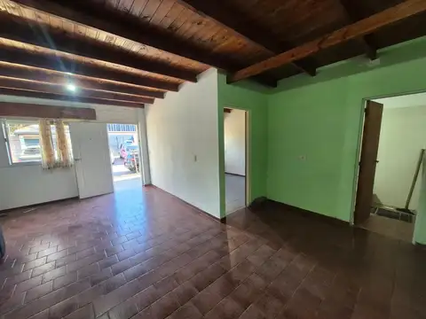 Depto Tipo Casa en Alquiler en Wilde, $ 350.000