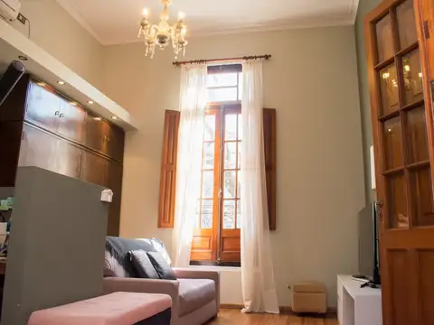 Casa 6 ambientes con 1 baño