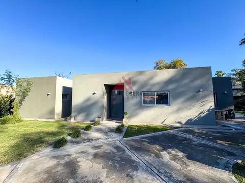 Casa 4 ambientes con 2 baños