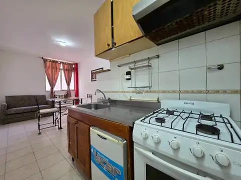 VENTA MONOAMBIENTE AMOBLADO – U$S 40.000 – ENTREGA U$S 25.000   CUOTAS