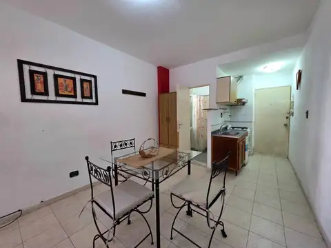 VENTA MONOAMBIENTE AMOBLADO – U$S 40.000 – ENTREGA U$S 25.000   CUOTAS