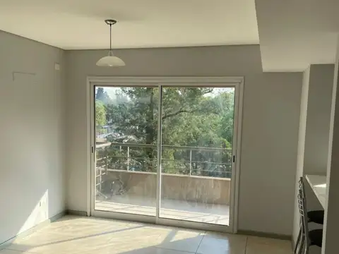 José León Suárez 700