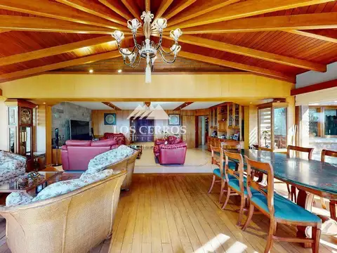 Casa 7 ambientes con 5 baños