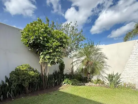 Casa en Venta en Juniors, USD 200.000