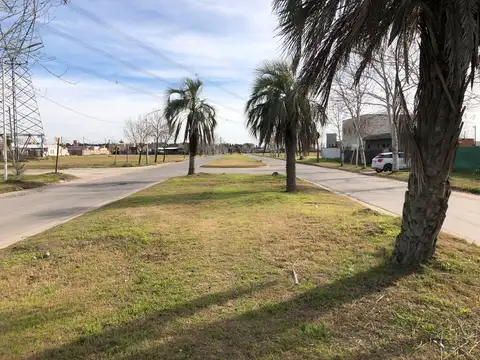 Terreno uso comercial doble ingreso