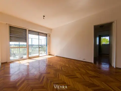Depto. 3 ambientes con cochera (Irigoyen al 1900 - Villa Real)