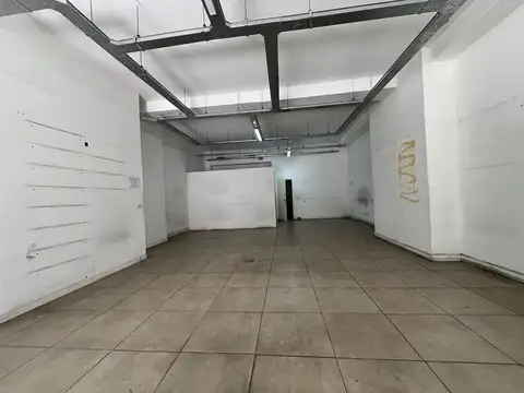 Local en Alquiler 50 años