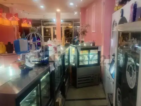 CONFITERIA TEMATICA EN FUNCIONAMIENTO