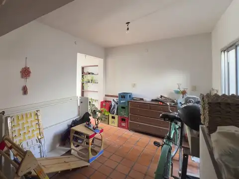Depto Tipo Casa 6 ambientes con 1 baño