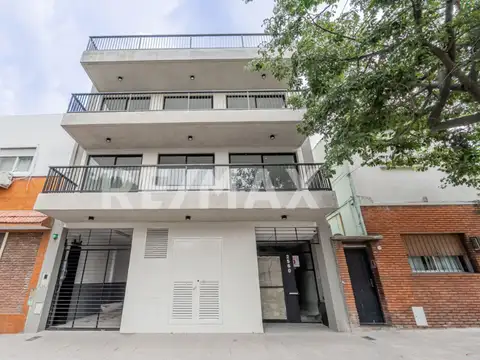 Depto Tipo Casa 3 ambientes con 2 baños