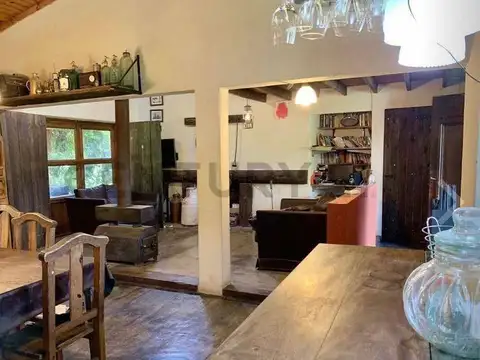 Casa 5 ambientes con 2 baños