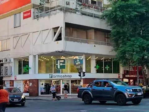 AMPLIO PISO EXCLUSIVO DE OFICINAS EXCELENTE UBICACION ENTRE RIOS Y AV. PELLEGRINI