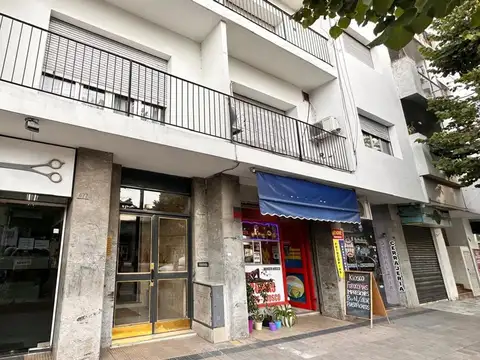 Departamento en alquiler 3 dormitorios av 7 e /40 y 41