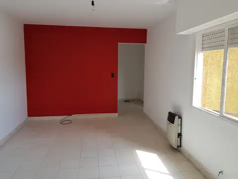 Miranda 3900, Piso 4