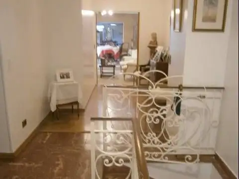 Depto Tipo Casa en Venta de 7 ambientes