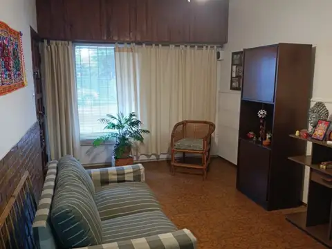 Depto Tipo Casa 4 ambientes con 2 baños