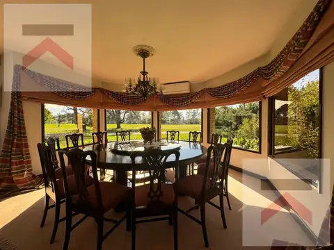 GRAN CASA AL GOLF excelente ubicación (2 o 3 lotes) en Los Cardales Country Club