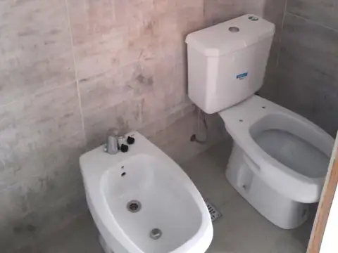 ALQUILER SÓLO PARA USO PROFESIONAL - MONO AMBIENTE CON COCHERA - SAN MIGUEL CENTRO