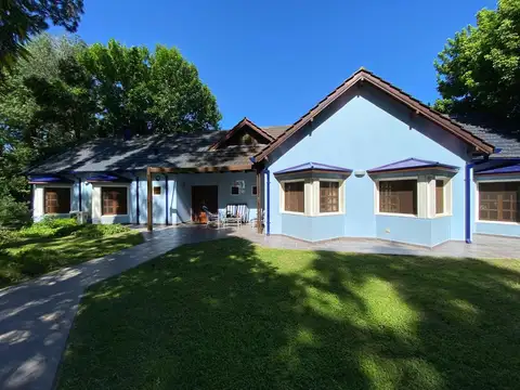 Casa quinta en venta 5 dormitorios. Villa Elisa. El Rincón