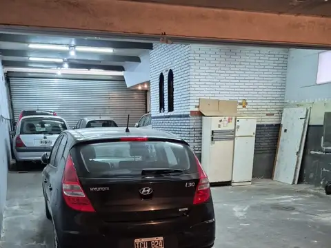 Alquiler Local  de 147 m2 sobre Av caseros 4400
