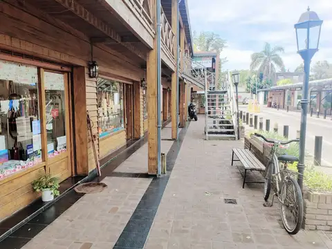 Av. Juan Segundo Fernandez 1200